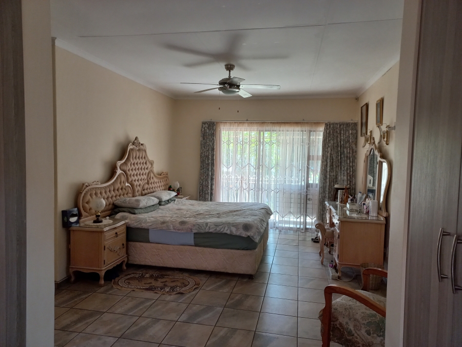 3 Bedroom Property for Sale in Safari Gardens North West